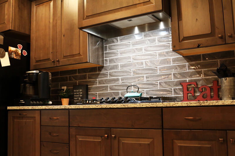 12. Range and Cupboards.jpg